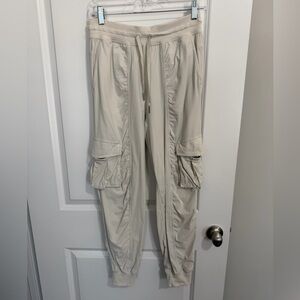 Lululemon Dance Studio Relaxed Fit MR Cargo Jogger Bone Size XS
